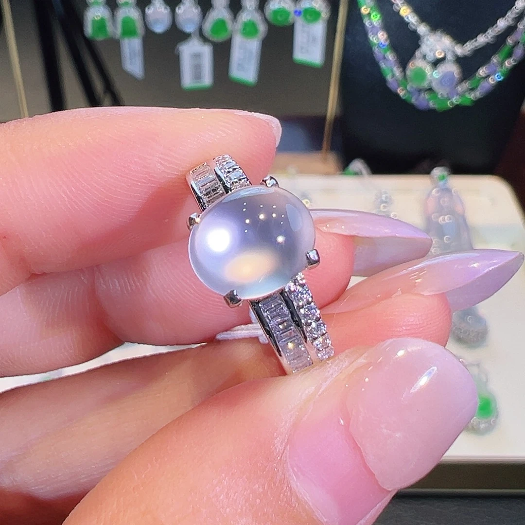 翡翠18K金镶嵌戒指