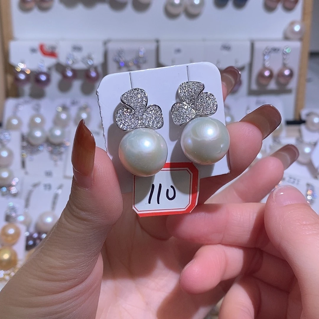 陈***淼淡水珍珠耳饰未镶嵌w14.9有大的瑕疵