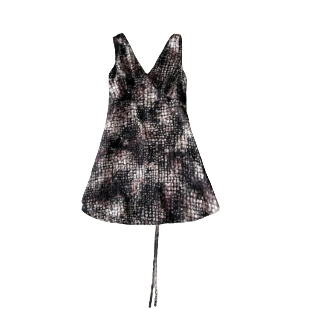 whoskongxx· 进口干洗·铜氨丝神秘深邃黑粉特殊纹理收腰连衣裙