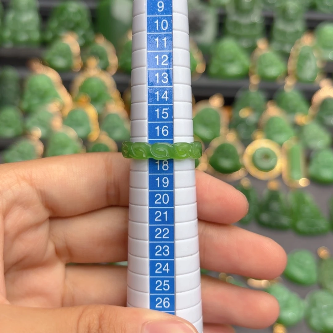 未镶嵌戒圈和田玉（碧玉）情
