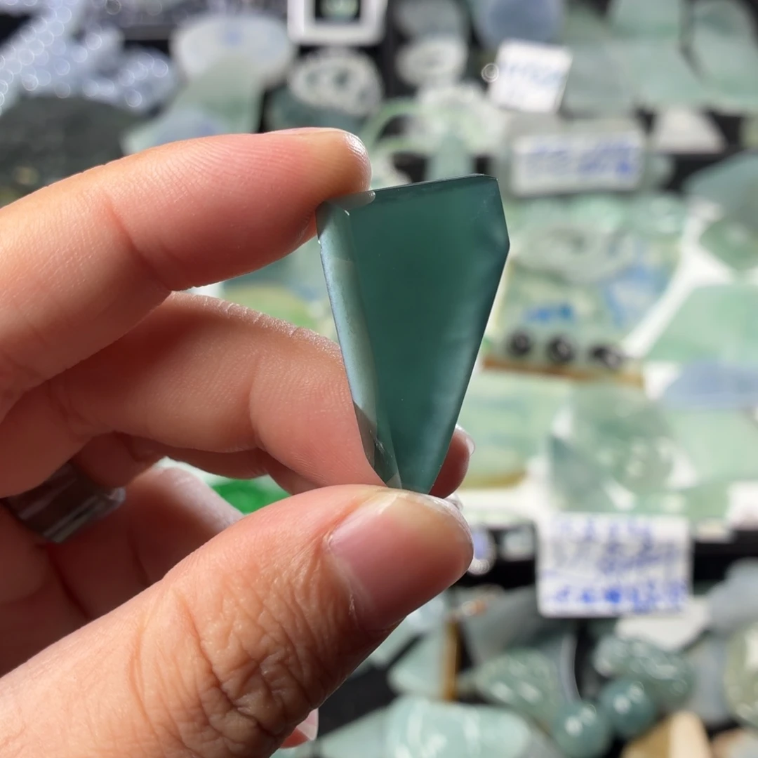 定制翡翠未镶嵌天然缅甸翡翠a货正冰深蓝随型