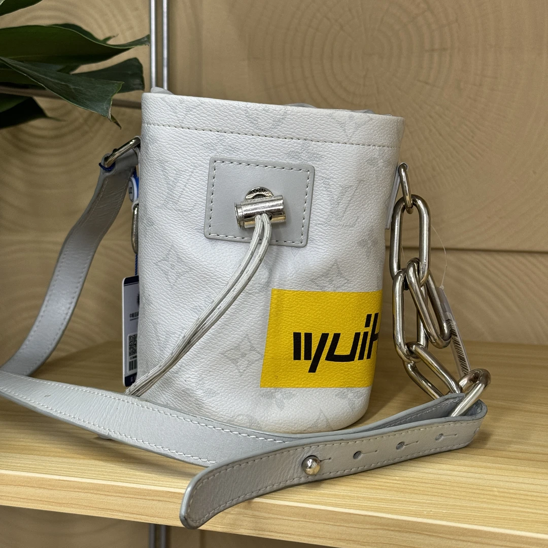 95新 LouisVuitton/路易威登 达达/灰白色chalk nano限量款水桶13