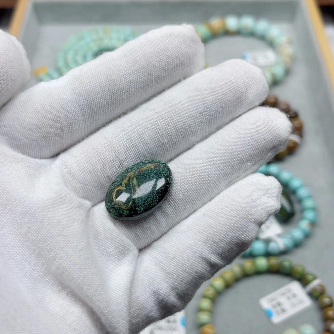 绿松石未镶嵌挂件