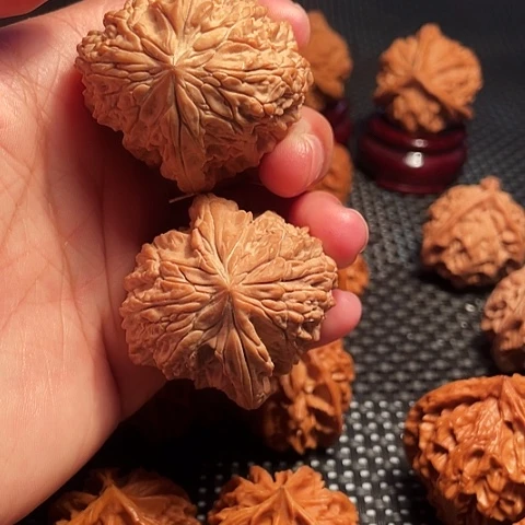 吊坠文玩核桃43苹果园狮子头