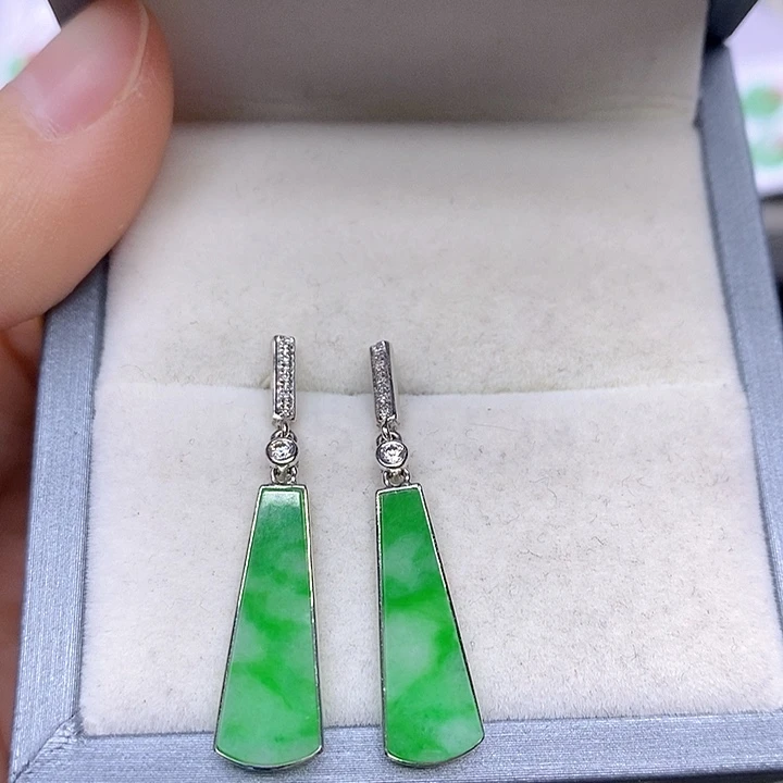 翡翠耳饰18K金镶嵌天然翡翠