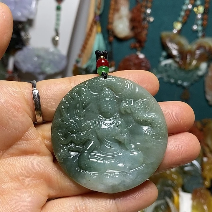 翡翠未镶嵌吊坠(赠链)