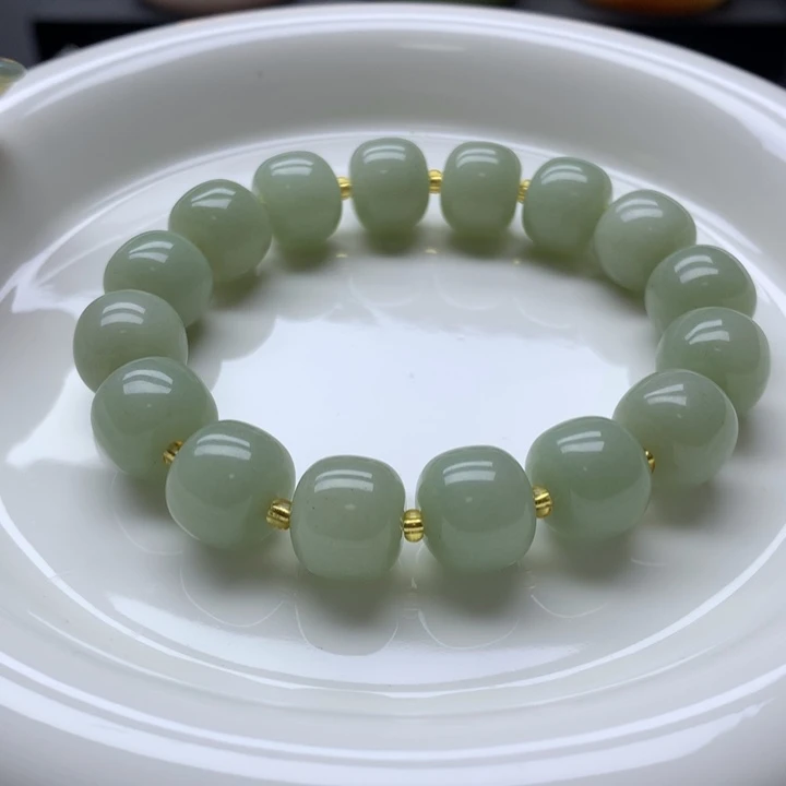 未镶嵌手镯石英岩玉