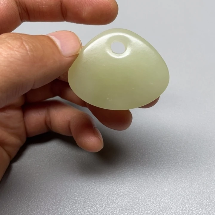 吊坠(不含链)未镶嵌和田玉可****）