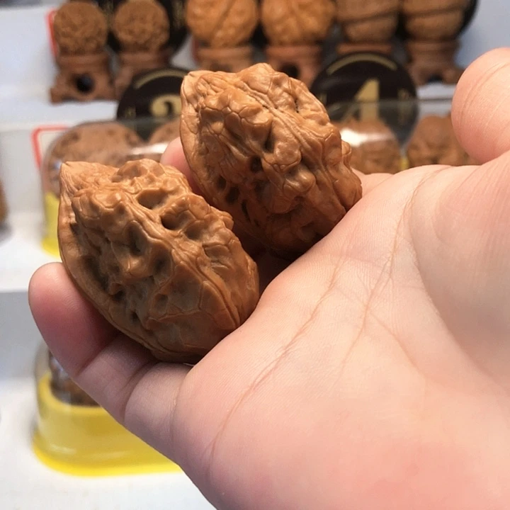 吊坠文玩核桃困云南铁核桃