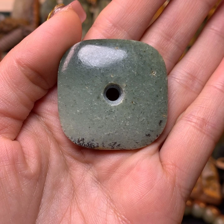 岫岩河磨玉（透闪石质玉）手链未镶嵌