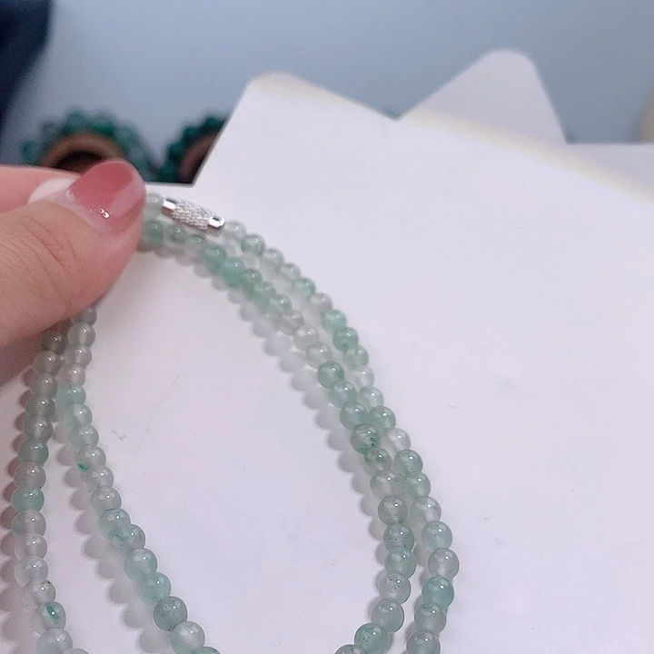 石英质玉未镶嵌颈饰