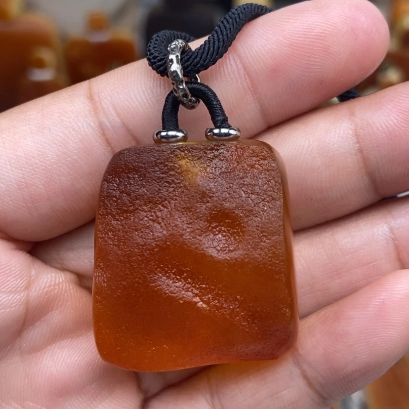 【闪购商品】未镶嵌颈饰琥珀