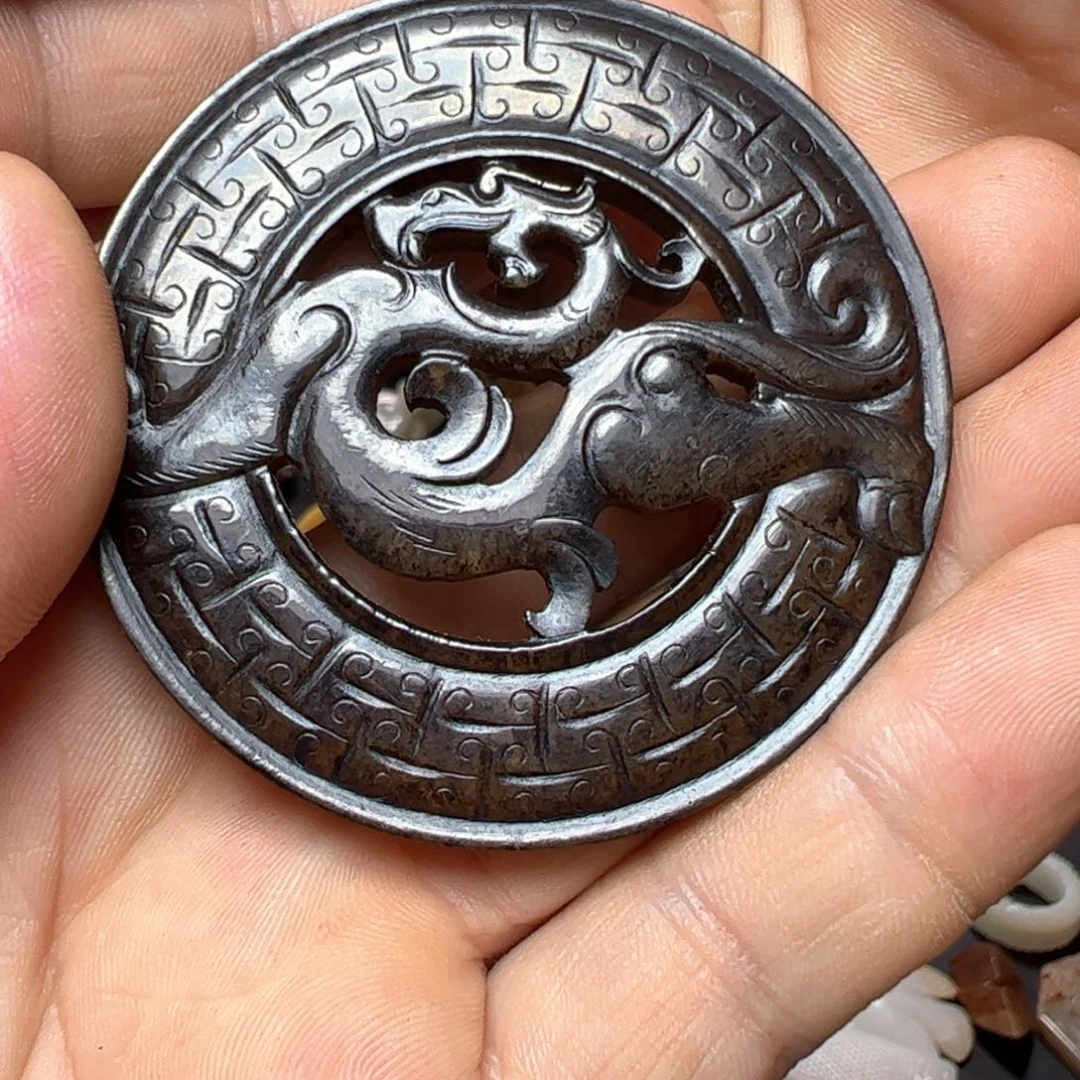 合***业和田玉未镶嵌挂件