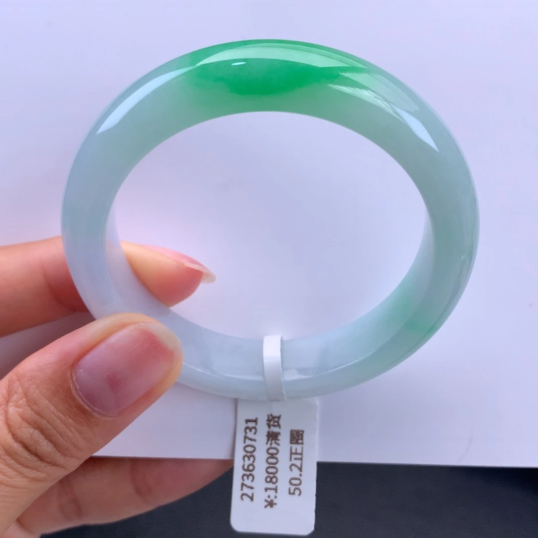 翡翠手镯未镶嵌回流）糯冰飘翠（实价20100）