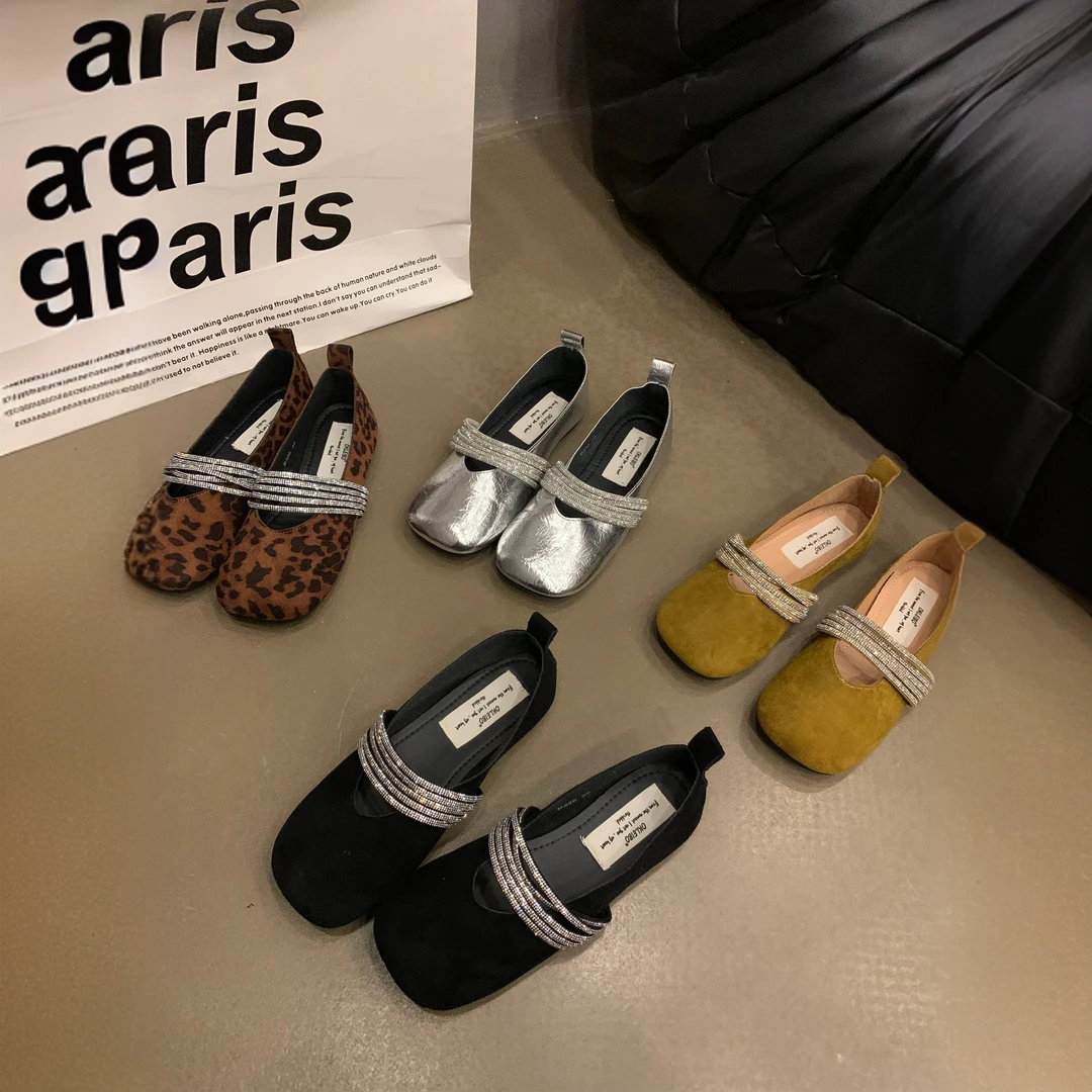 法式平底设计感单鞋女款2025新款春秋季仙女风复古水钻玛丽珍瓢鞋