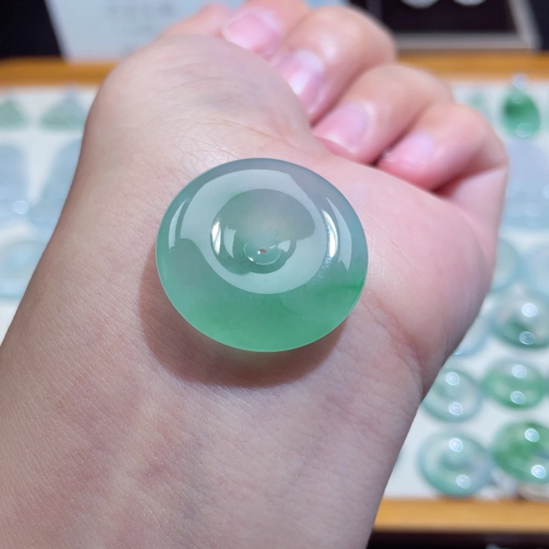 颈饰未镶嵌翡翠扣子