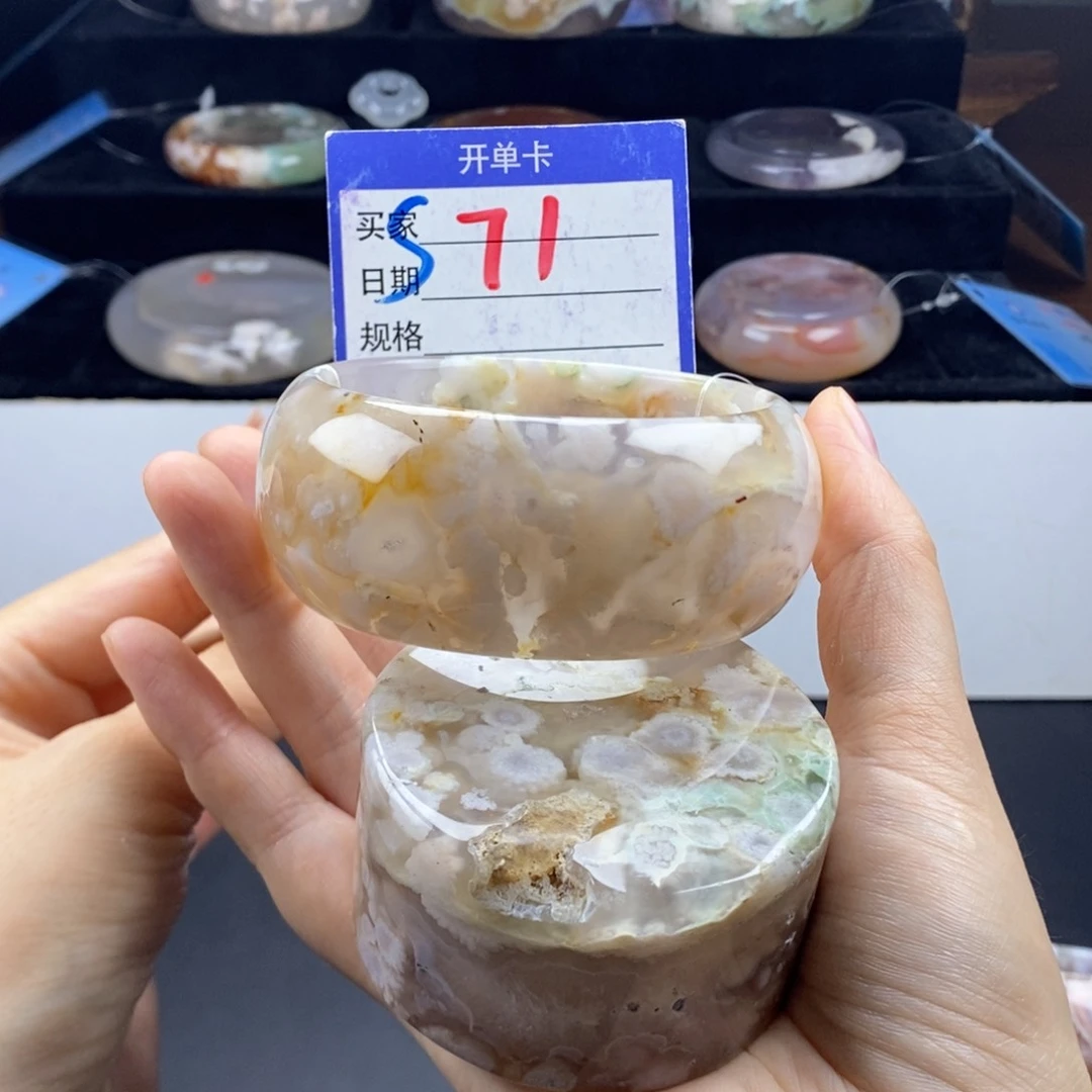 石英质玉手镯未镶嵌用****9
