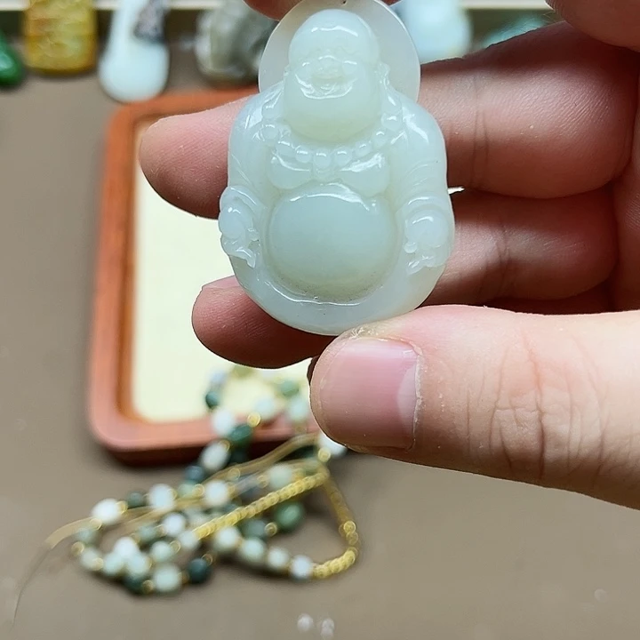 和田玉未镶嵌挂件