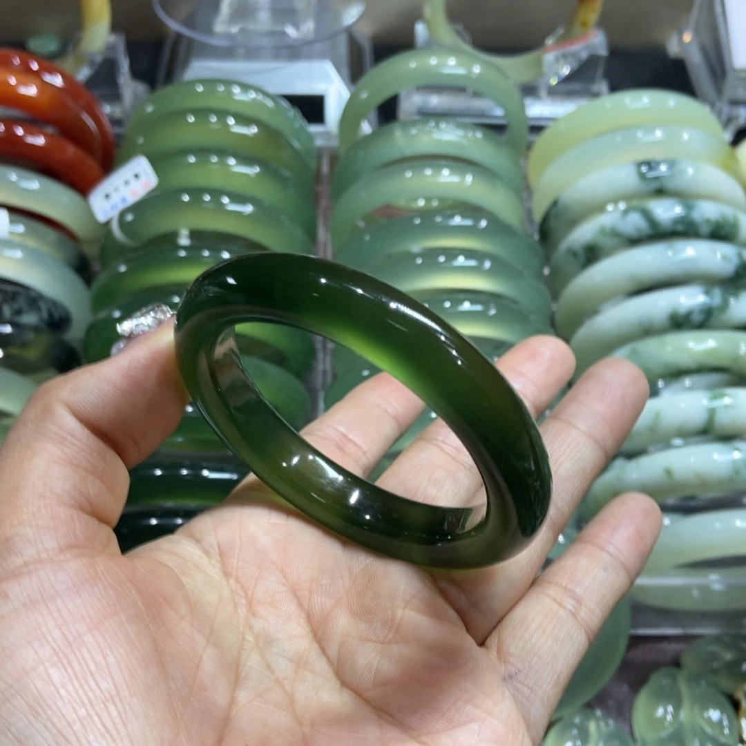P***o岫玉未镶嵌手镯55