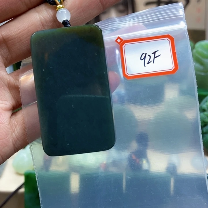 未镶嵌和田玉挂件