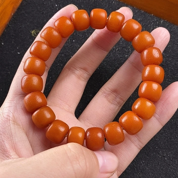 蜜蜡未镶嵌珠宝奇石