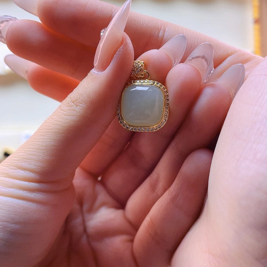 和田玉吊坠(赠链)银S925镀金镶嵌好****好