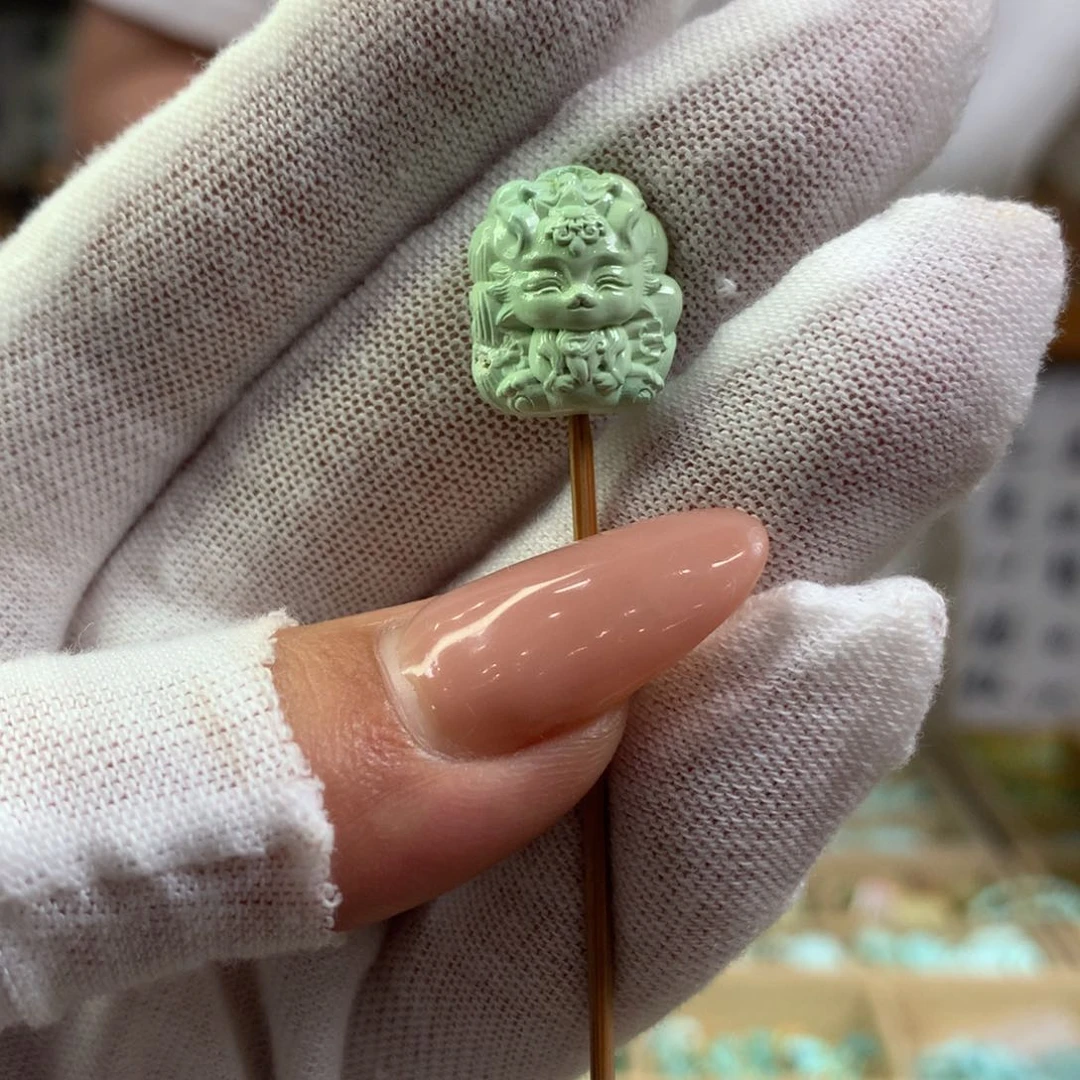 绿松石未镶嵌挂件
