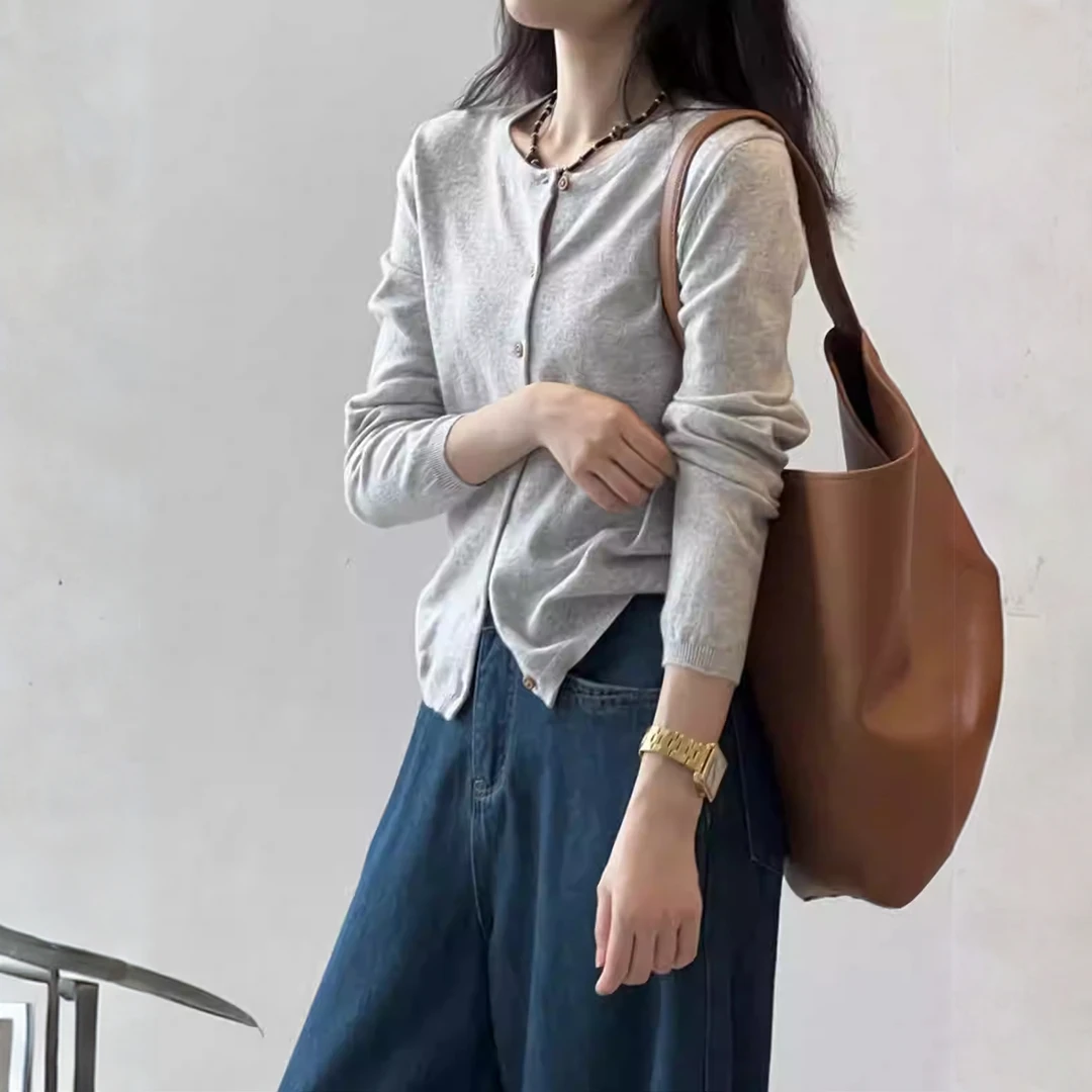 韩系灰色针织开衫女2025秋季简单大方高级感穿搭纯欲慵懒风女装