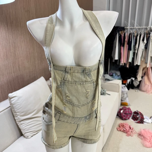 磨毛做旧拼接牛仔短裤尾单