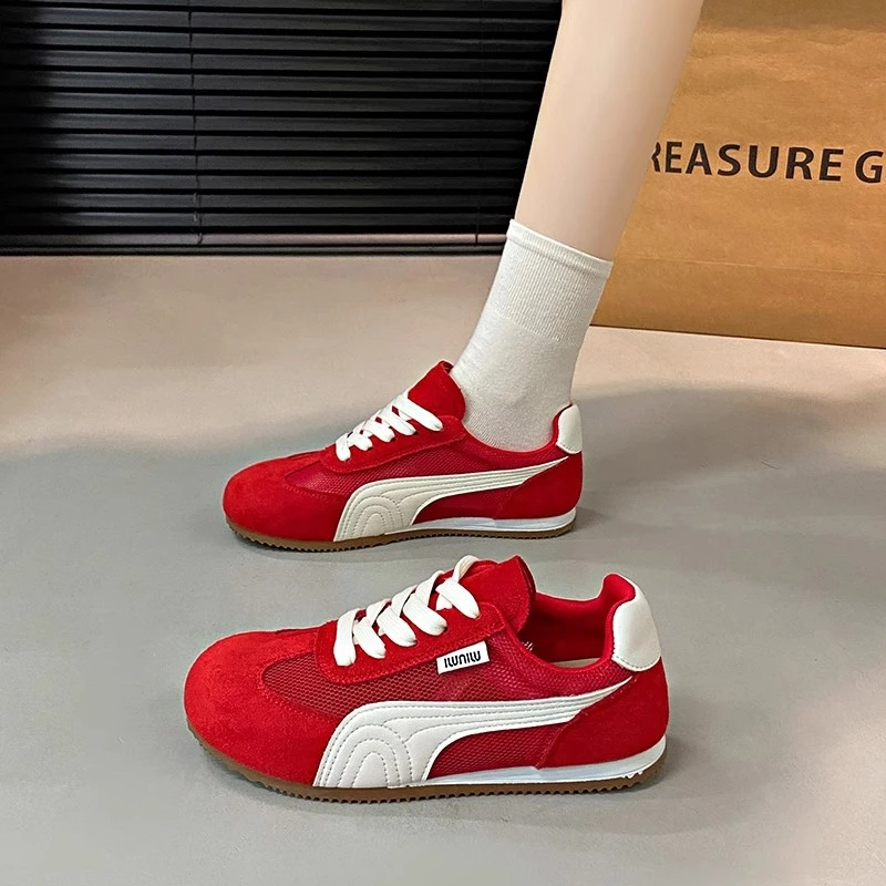 德训休闲鞋女2025春夏新款软底轻便网面透气时尚百搭爆款运动鞋子