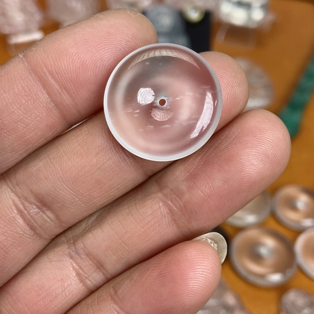 石英质玉吊坠未镶嵌