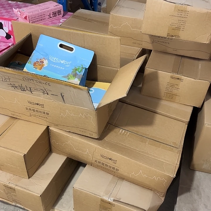 小****12月到期凡赛特猫砂*1箱