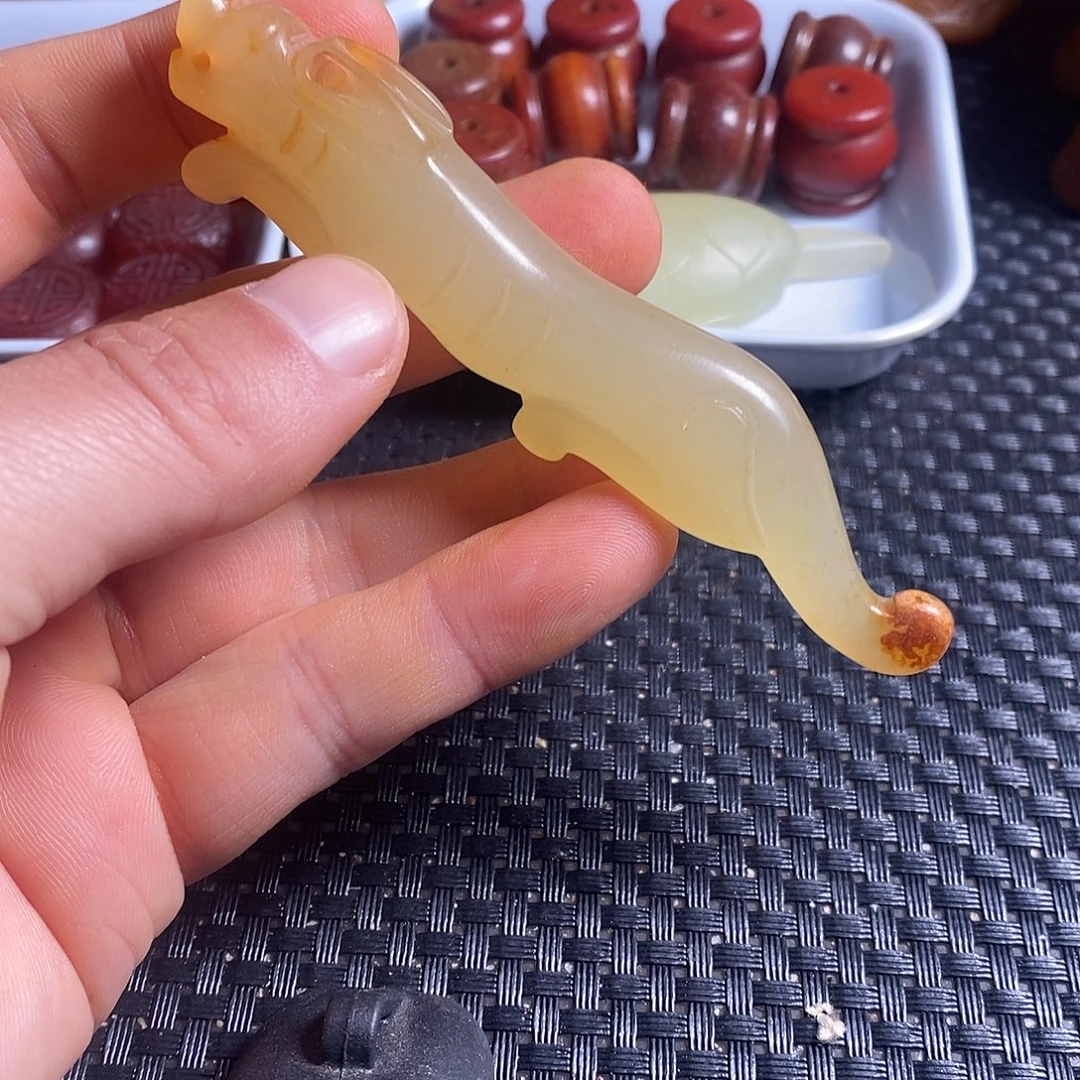 岫玉未镶嵌珠宝奇石