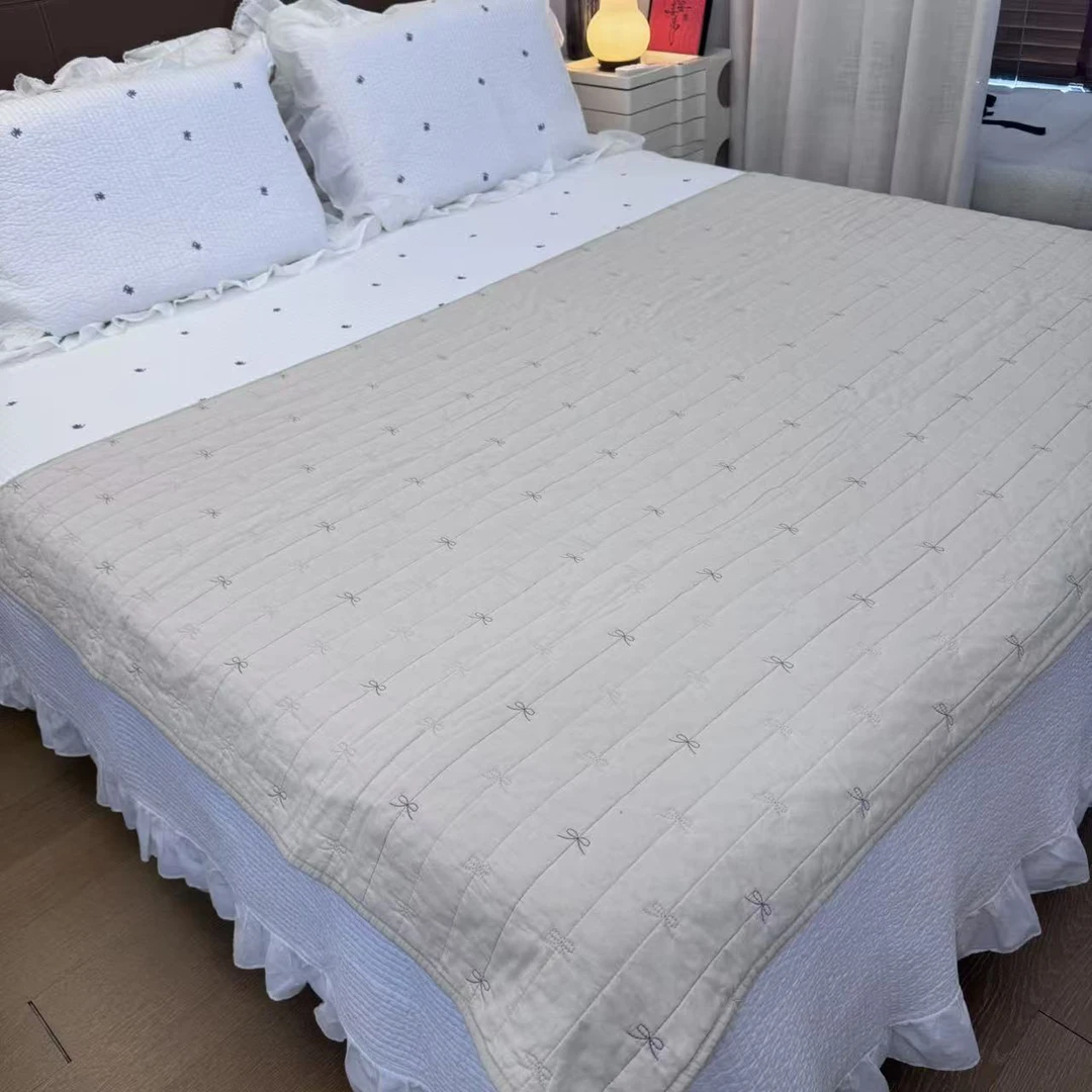 120*200刺绣蝴蝶结全棉绗缝夹棉床盖可铺可盖四季通用亲