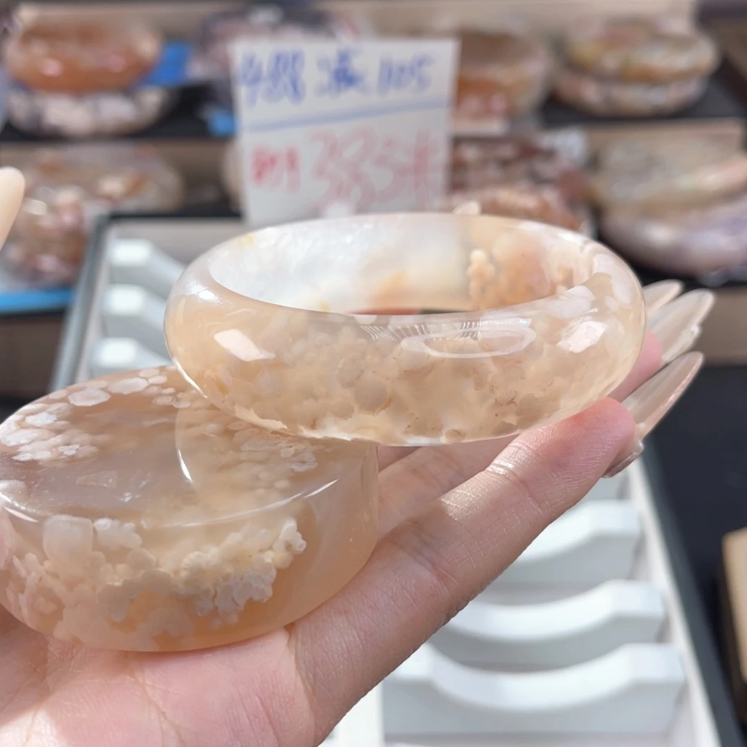 石英质玉未镶嵌手镯56
