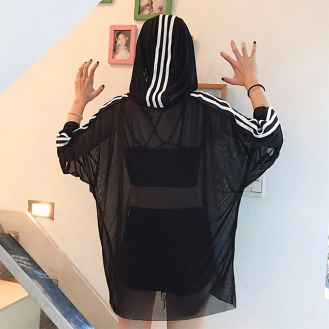 防晒衣新款女外搭网纱遮肉短袖大码连帽宽松衣服透视上衣罩衫