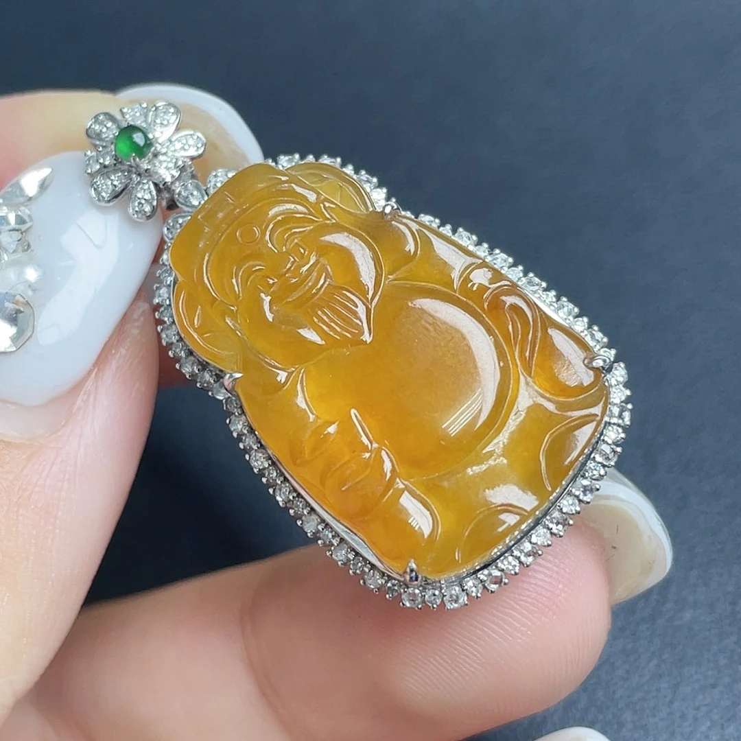 翡翠18K金镶嵌颈饰回流