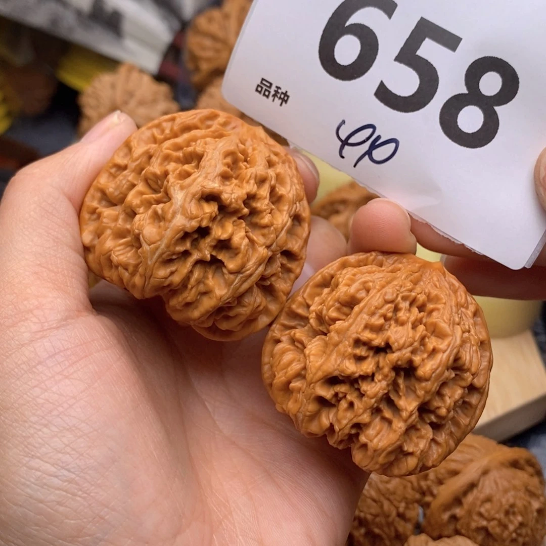 文玩核桃把件658号44粗筋