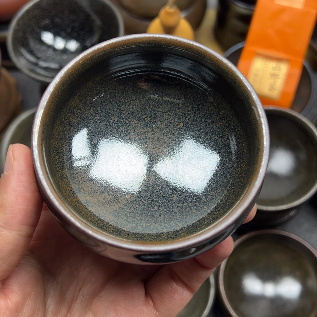 茶盏一**风人海十万里，没有人善待你