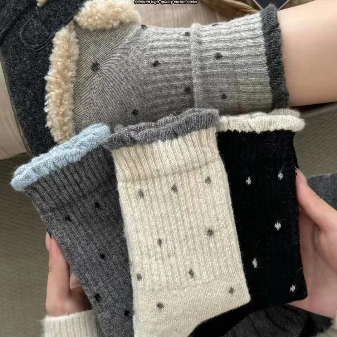 女款袜子女秋冬条纹袜子中筒花边透气防臭堆堆袜ins韩版黑白袜子