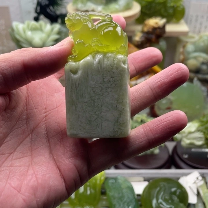 蛇纹石玉未镶嵌四大名玉印章