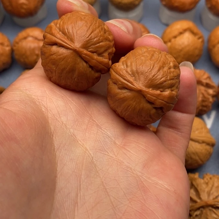 文玩核桃把件水晶佛肚