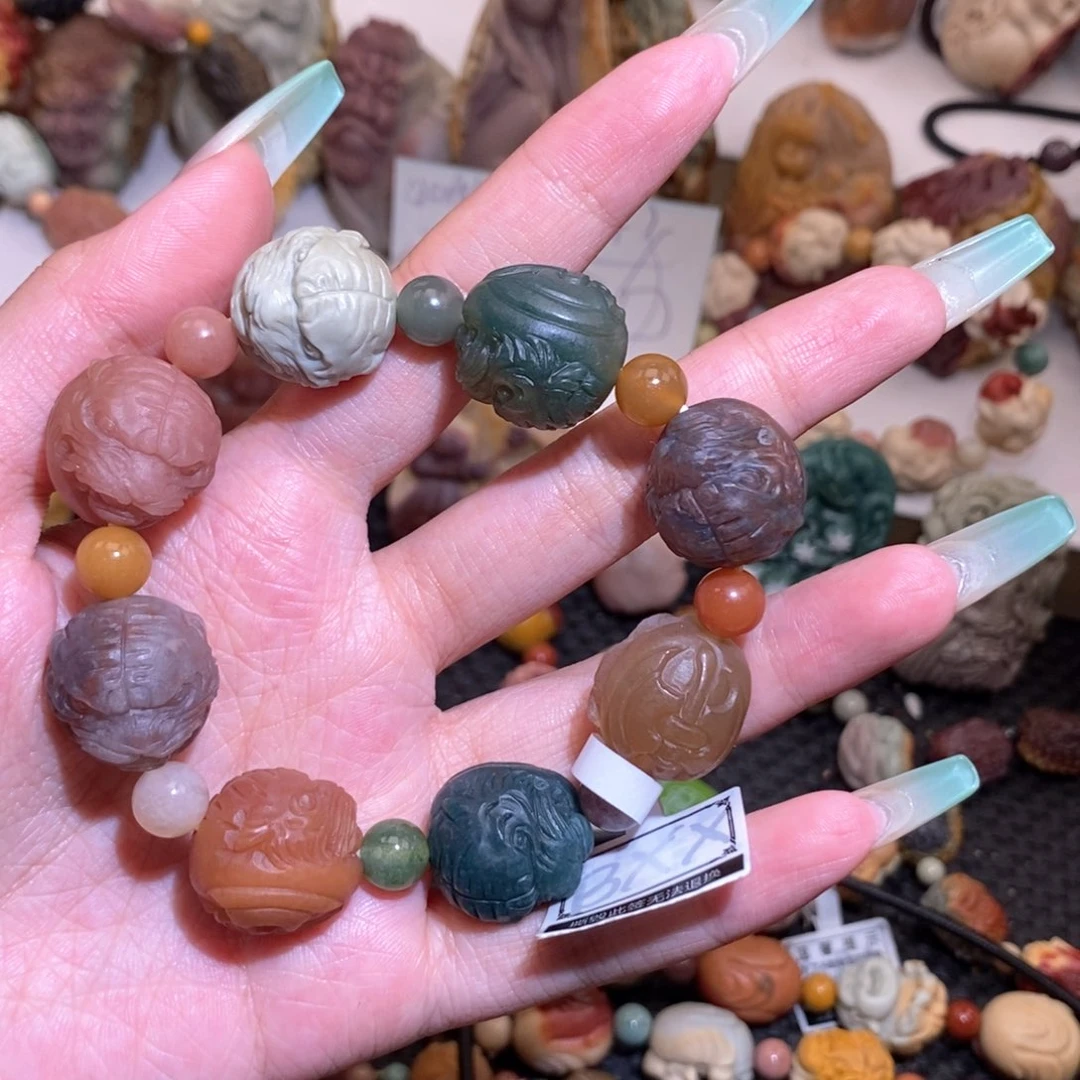 未镶嵌手串石英质玉（阿拉善玉）