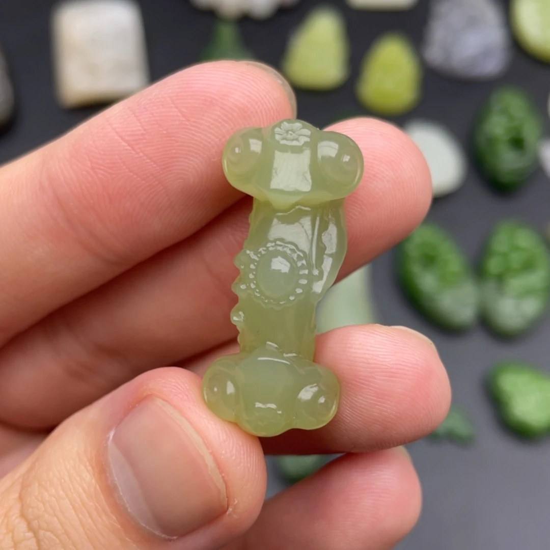 【闪购商品】颈饰未镶嵌和田玉