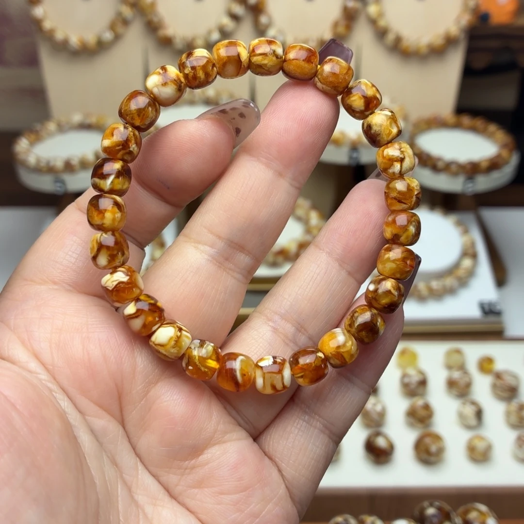 8mm沁色精工老型手串一条