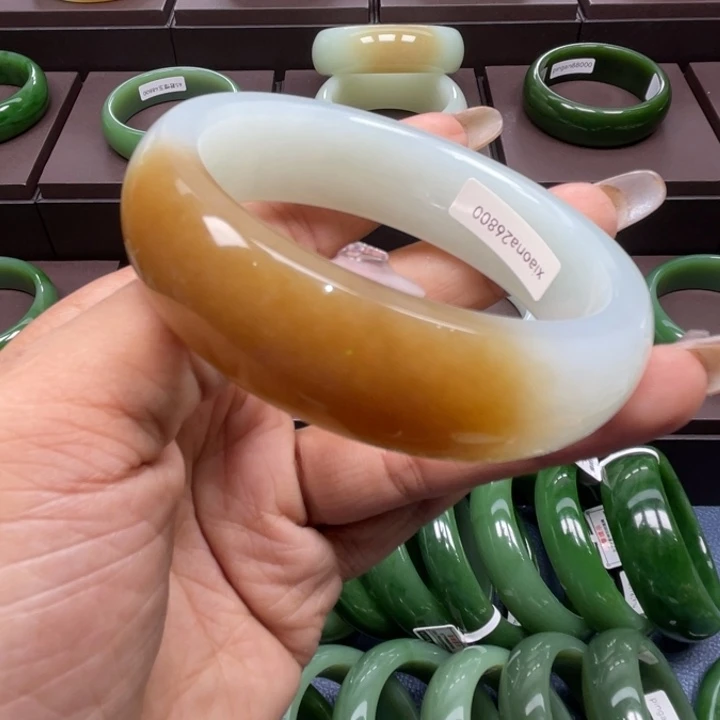 和田玉（碧玉）未镶嵌手镯