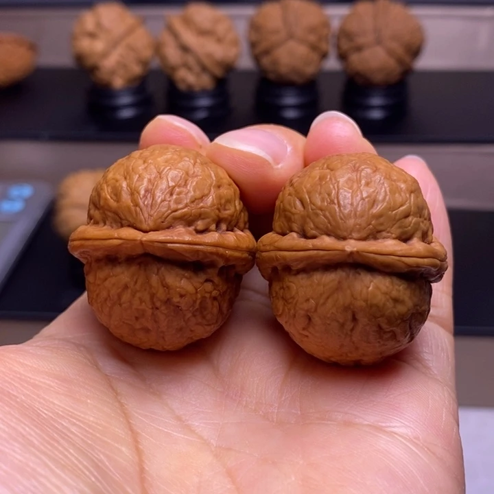 文玩核桃把件粗筋大屁桃4