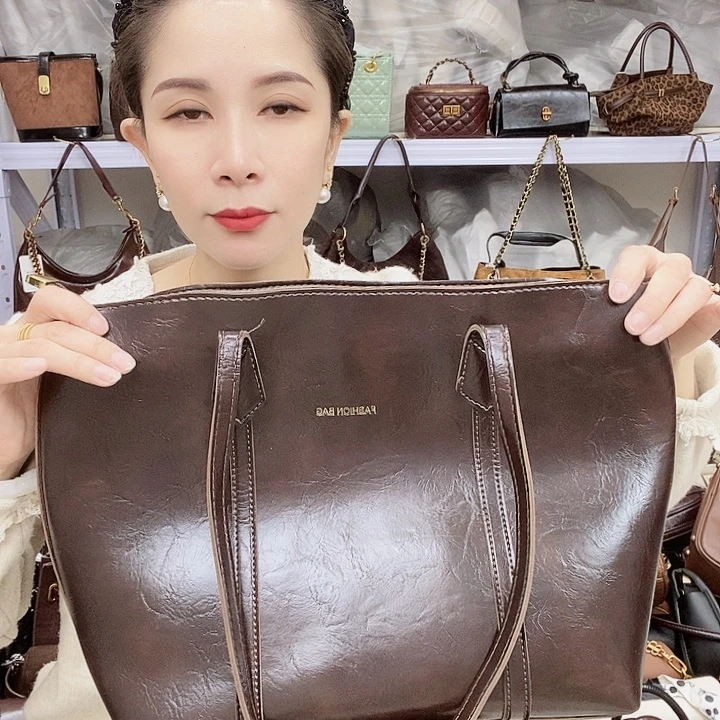 蚕丝小牛剖层皮革PU