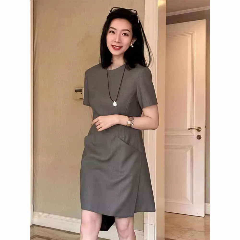 灰色法式短袖圆领连衣裙女2025夏季新款高级感轻熟气质收腰a字裙