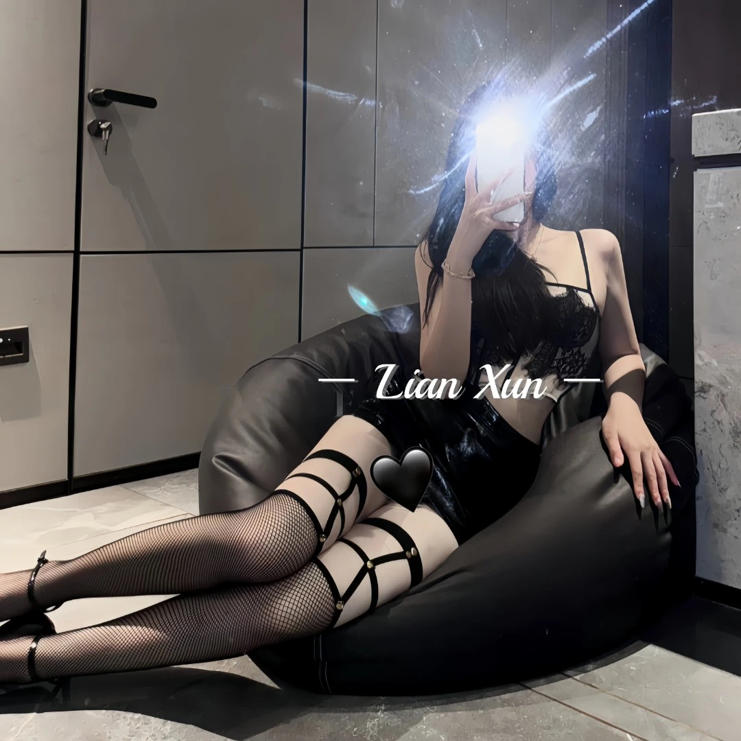 「LX」性感铆钉丝袜诱惑JK薄款黑丝袜渔网袜女性高级感禁欲系过膝袜